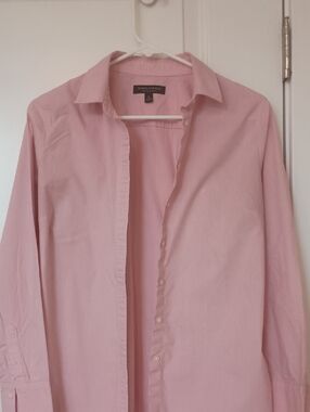 Banana Republic Light Pink Classic Button-Up Shirt